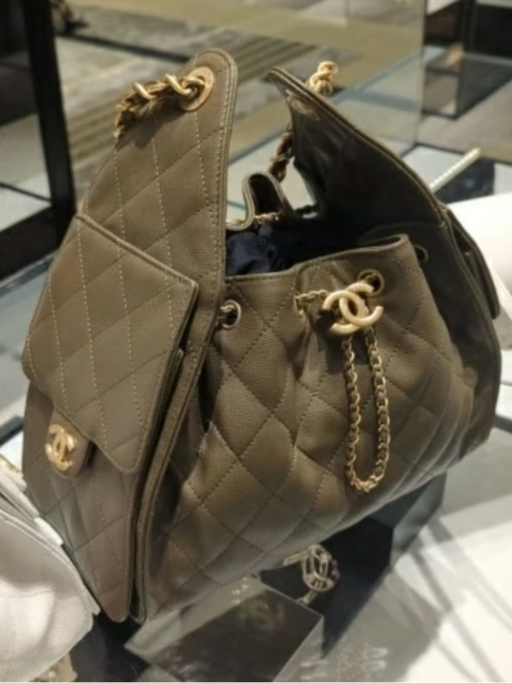 ❌SOLD❌Chanel Small 25 Khaki